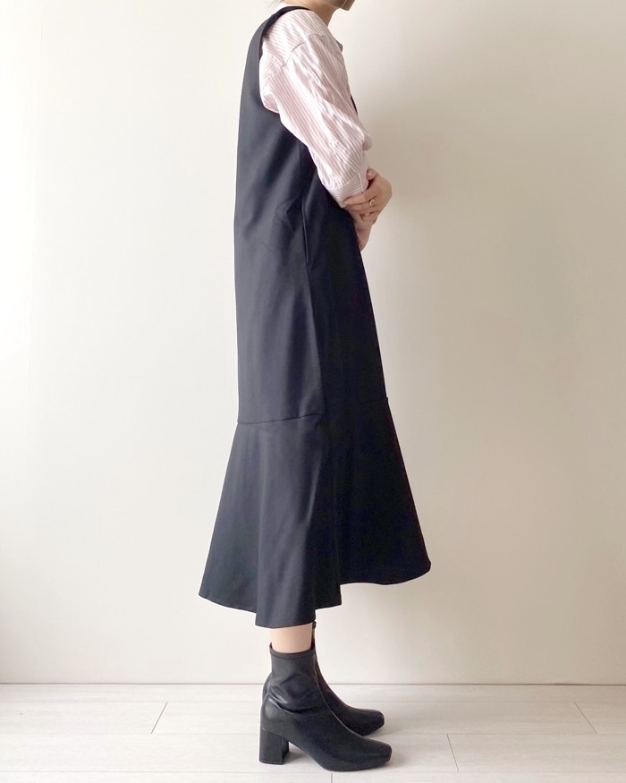 GU（ジーユー）のおすすめワンピース「マーメイドジャンパードレス」