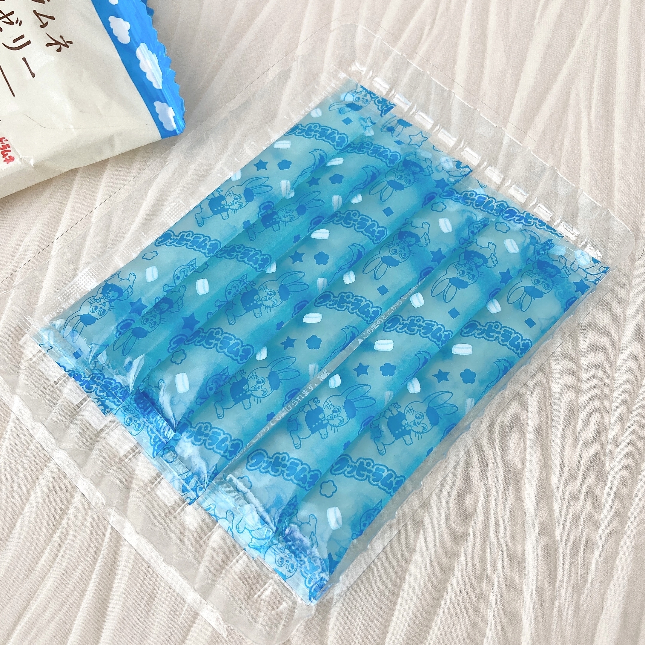 LAWSON(ローソン)のオススメのゼリー「クッピーラムネスティックゼリー 6本」