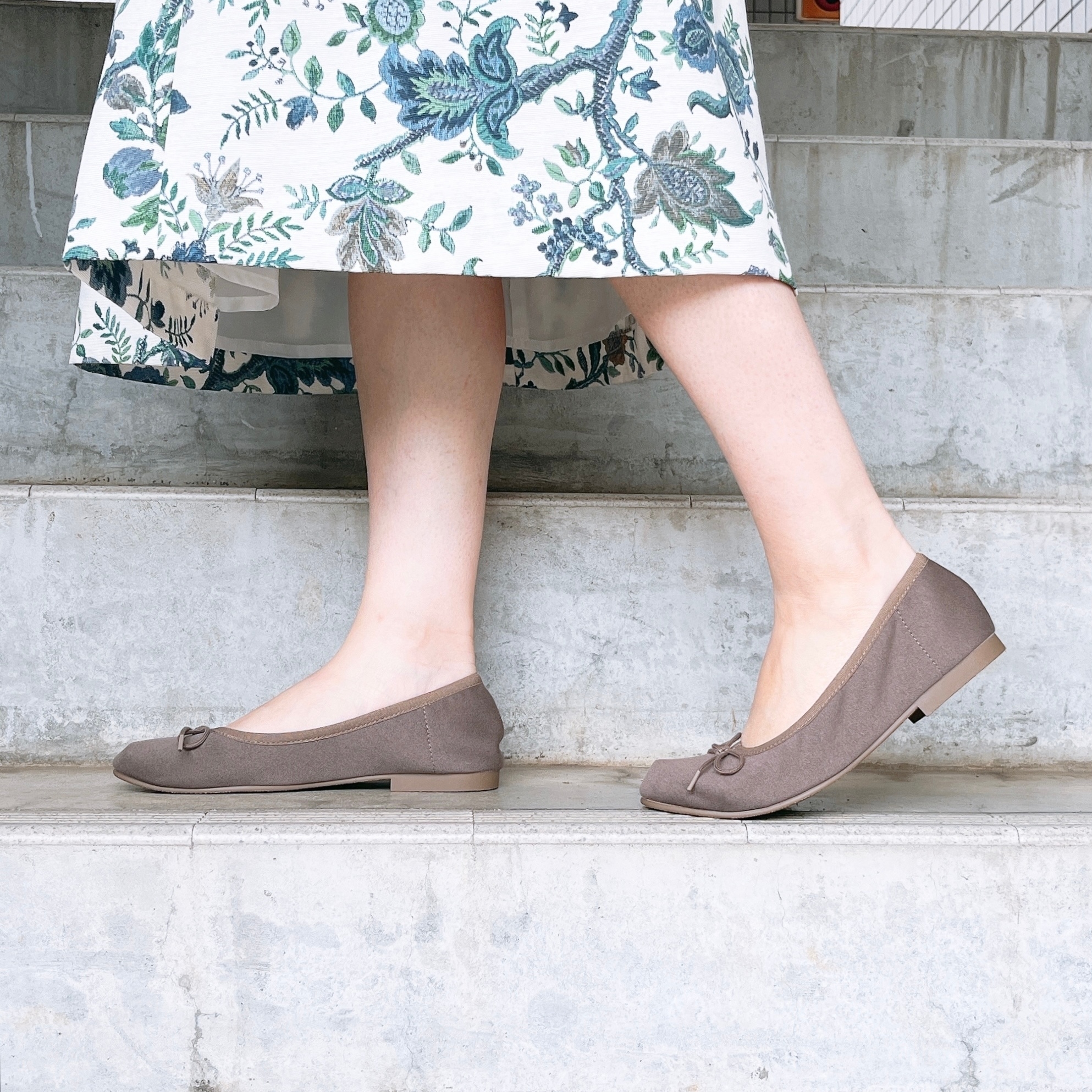 無印良品のおすすめファッション小物「撥水 リボンバレエシューズ」