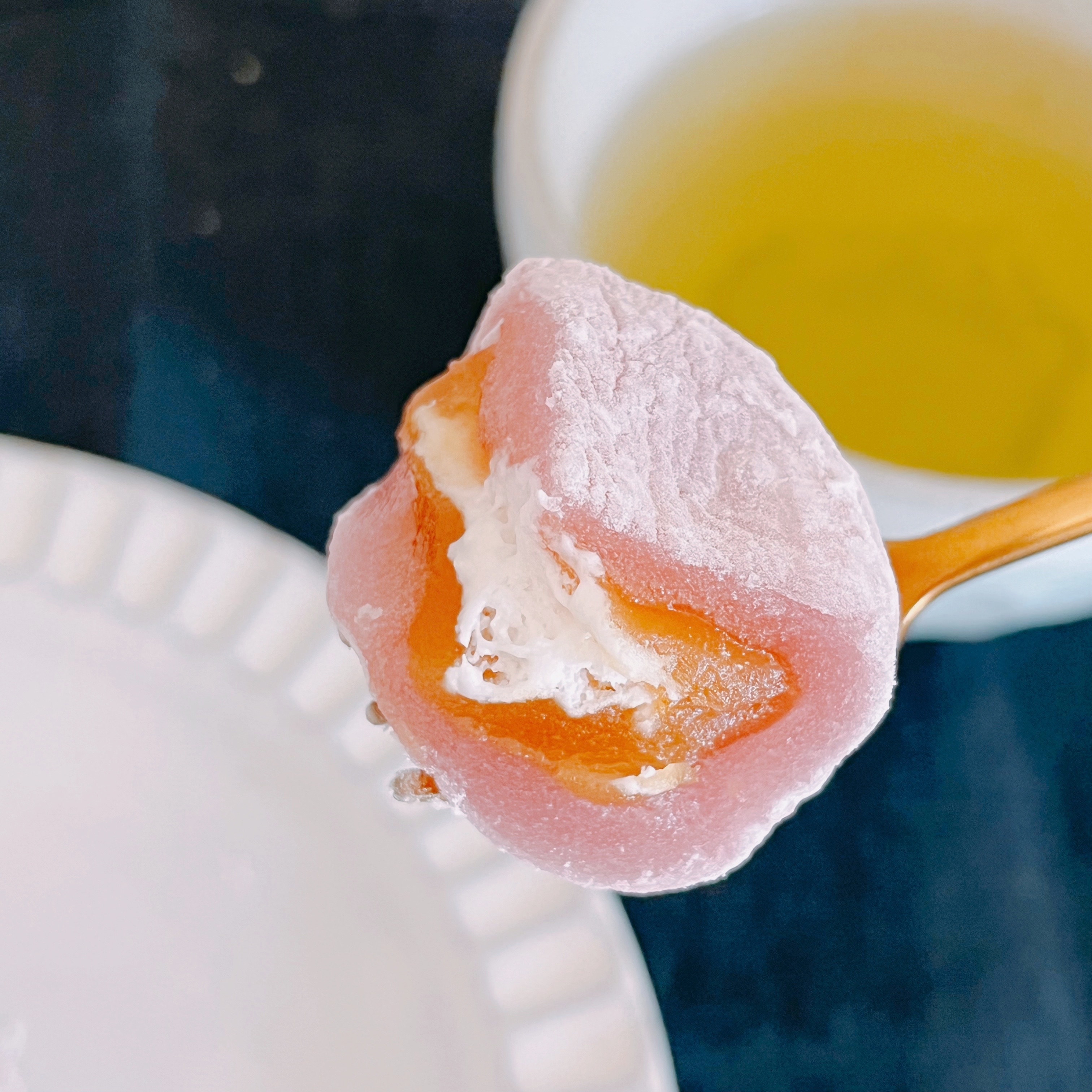 FamilyMart(ファミリーマート)のおすすめ「紅はるかのクリーム大福」