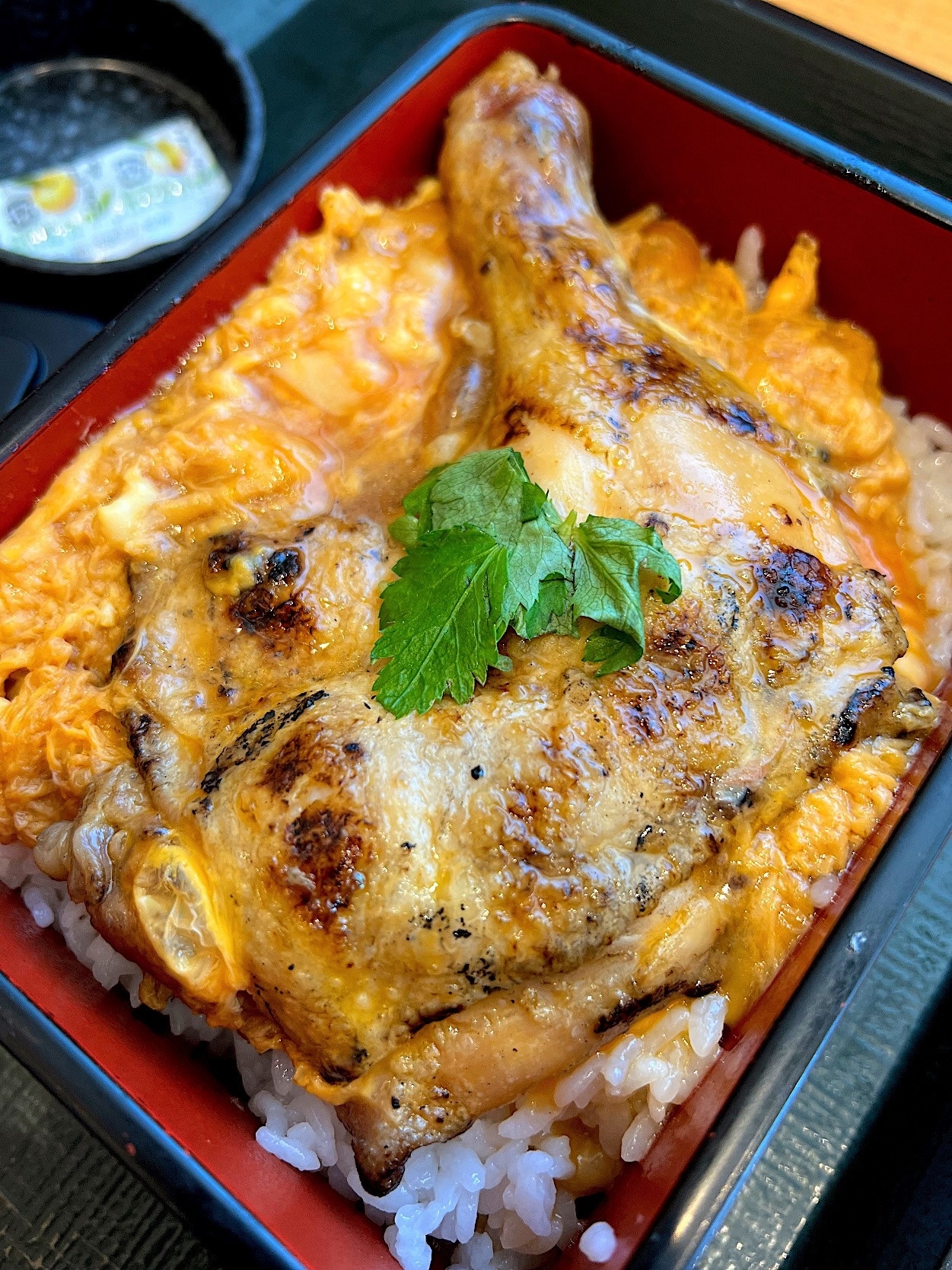 なか卯のオススメの商品「ほろチキ親子重」