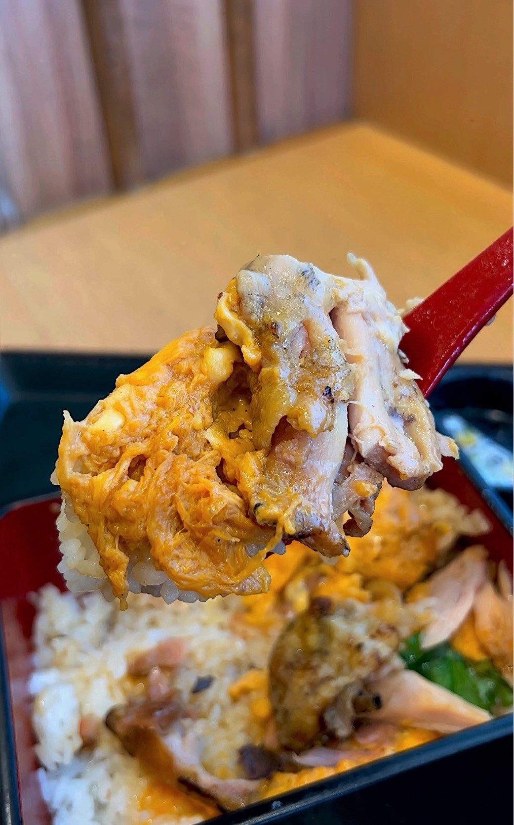 なか卯のオススメの商品「ほろチキ親子重」