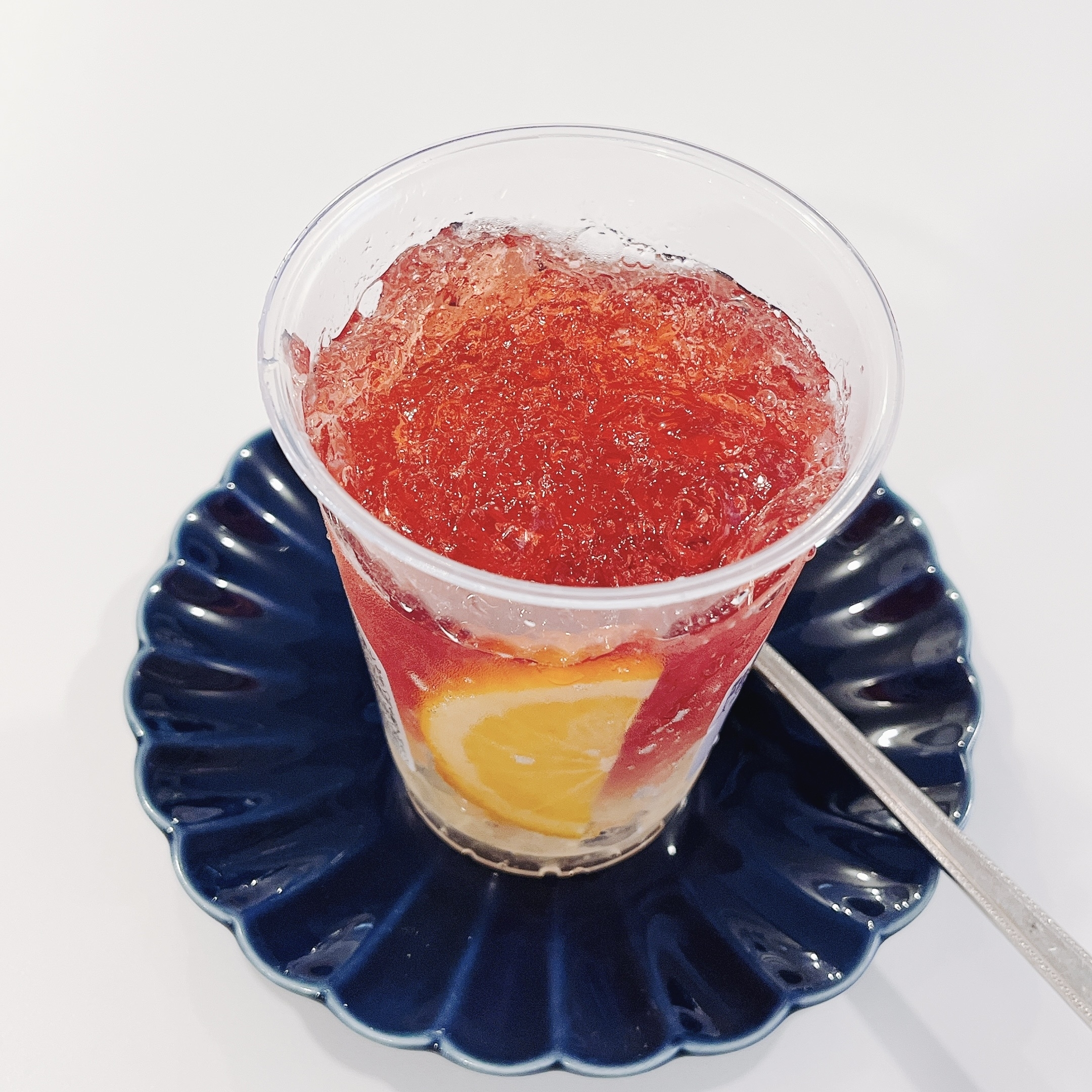 成城石井のおすすめスイーツ「彩り果実のハイビスカスティーゼリー」