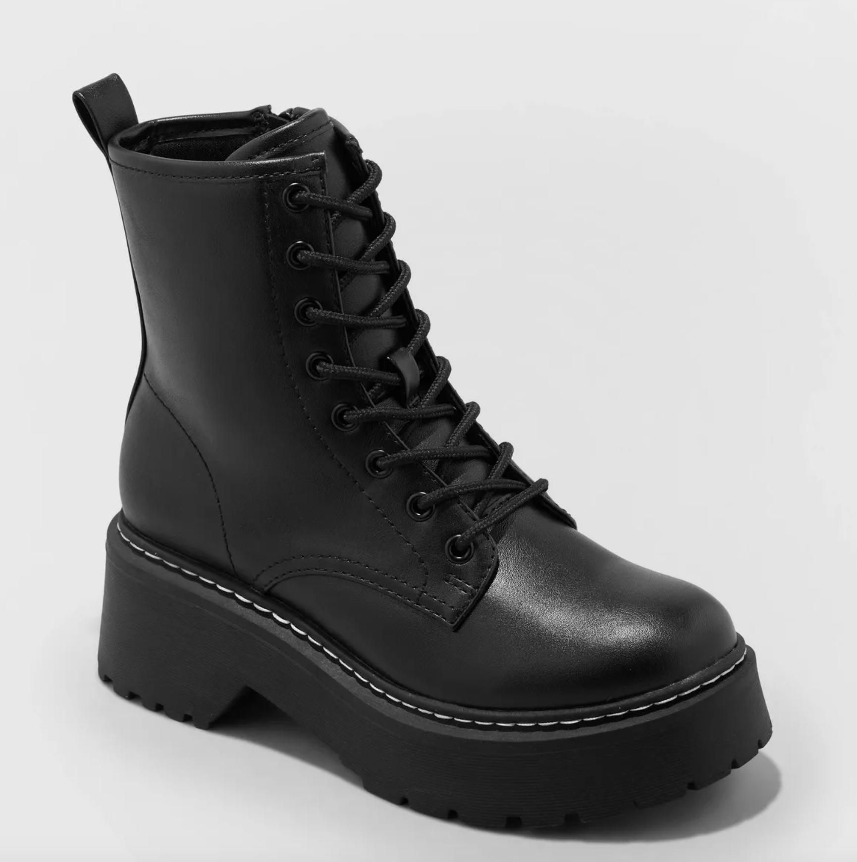 the lace up combat boots
