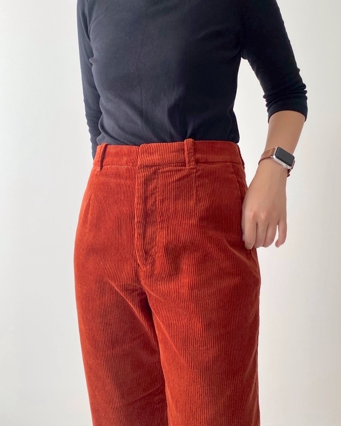 UNIQLO（ユニクロ）のおすすめアイテム「コーデュロイテーパードアンクルパンツ」