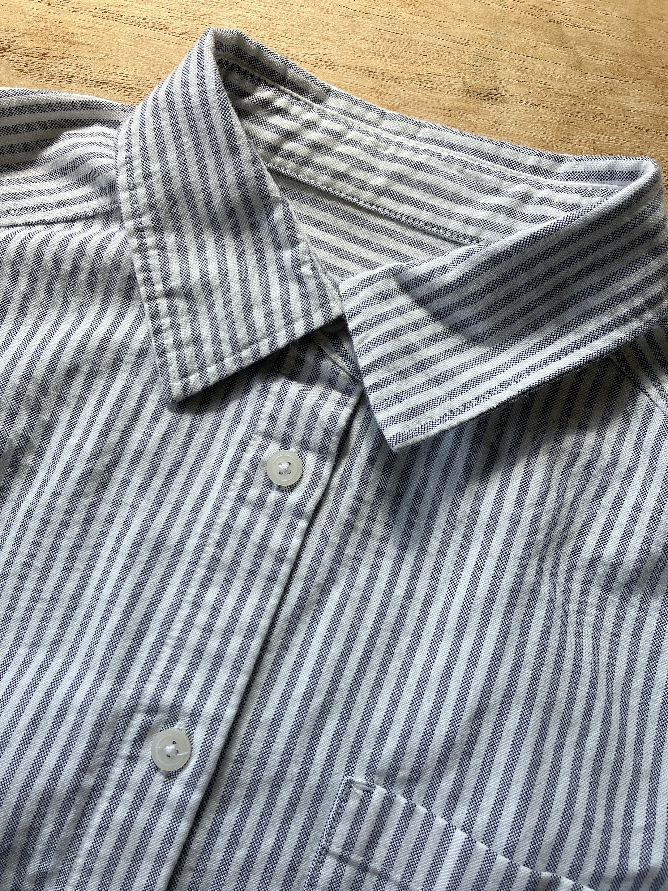 GU（ジーユー）のおすすめシャツ「オックスフォードショートシャツ（長袖）（ストライプ）+E」