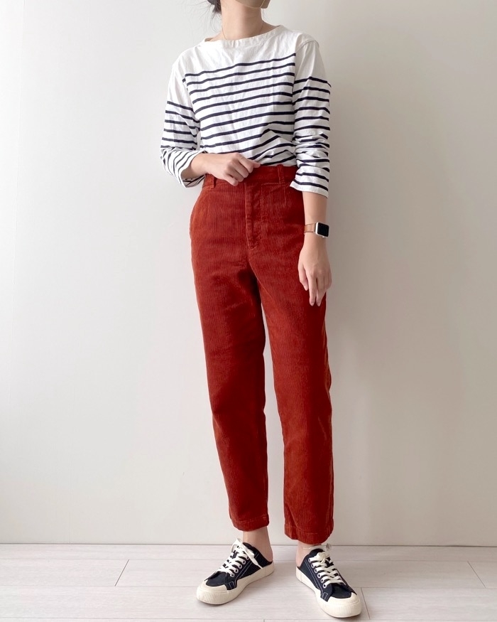 UNIQLO（ユニクロ）のおすすめアイテム「コーデュロイテーパードアンクルパンツ」