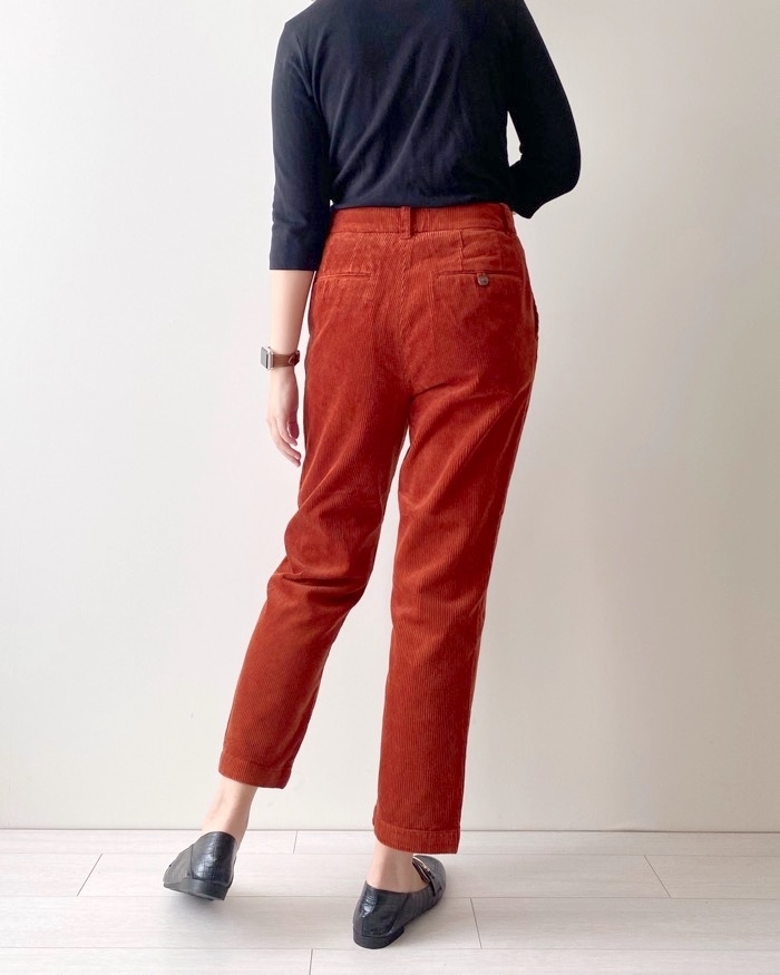 UNIQLO（ユニクロ）のおすすめアイテム「コーデュロイテーパードアンクルパンツ」