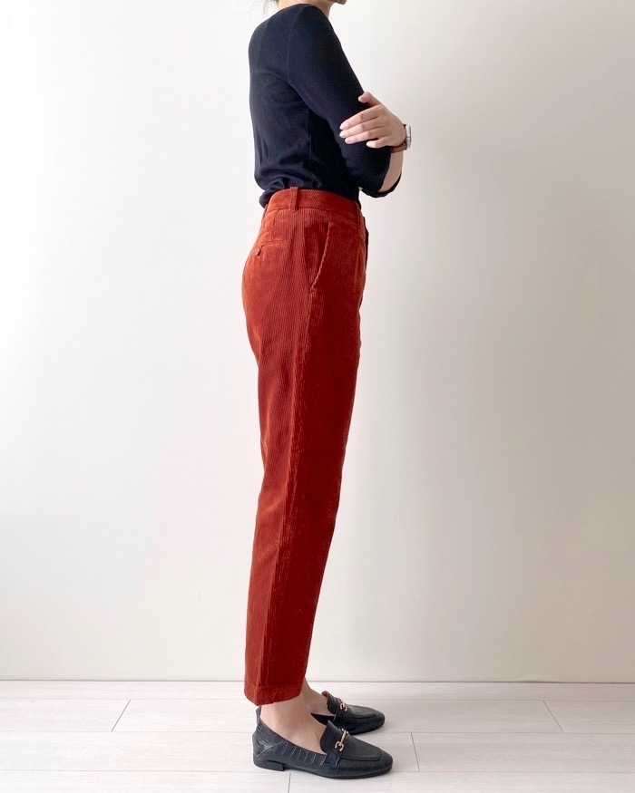 UNIQLO（ユニクロ）のおすすめアイテム「コーデュロイテーパードアンクルパンツ」