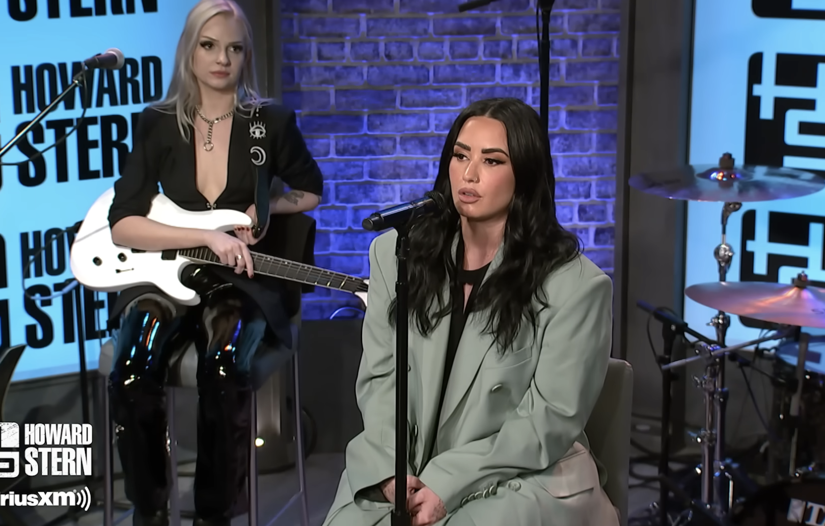 Close-up of Demi on the show