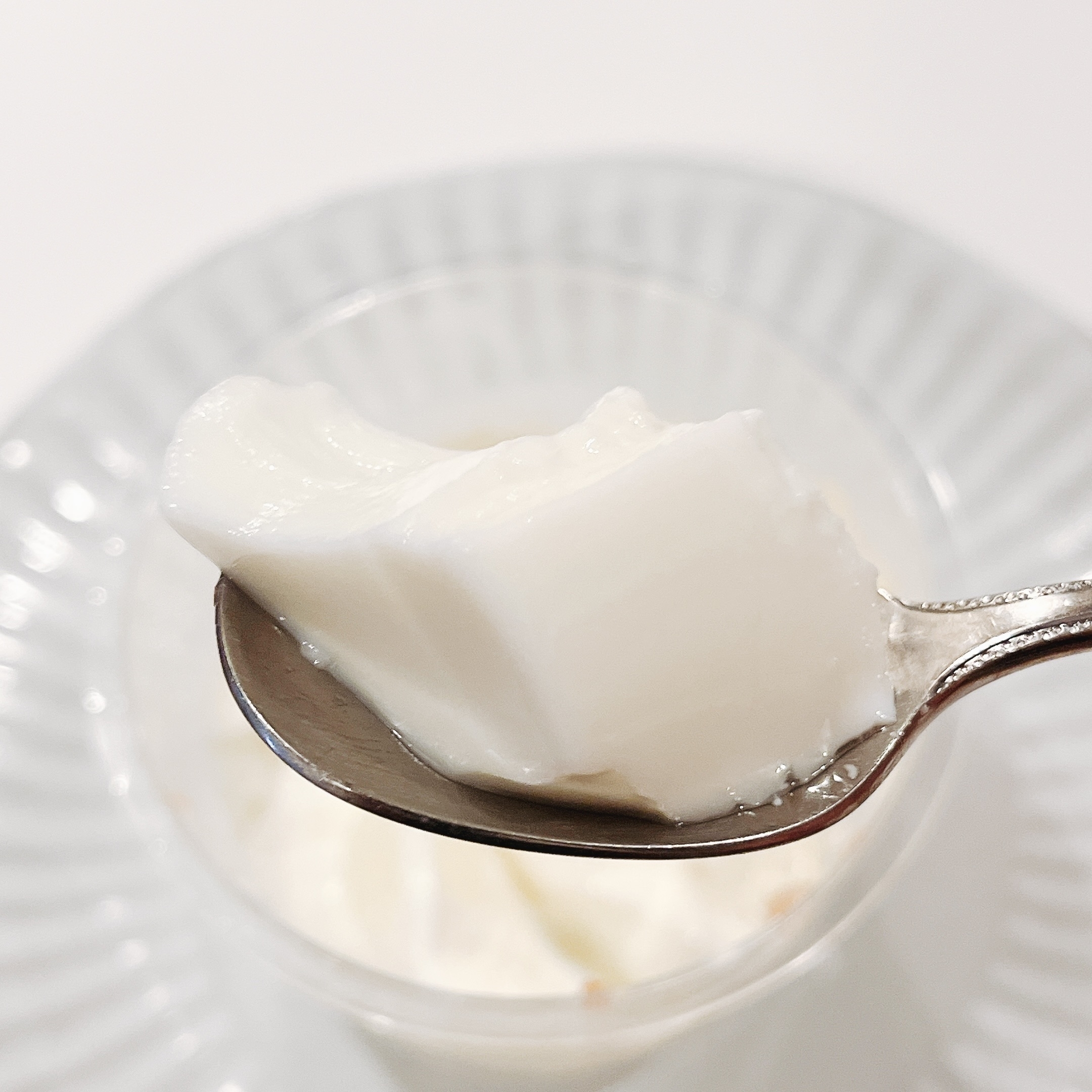 成城石井のオススメの商品「フレッシュ柑橘とメロンの杏仁豆腐」