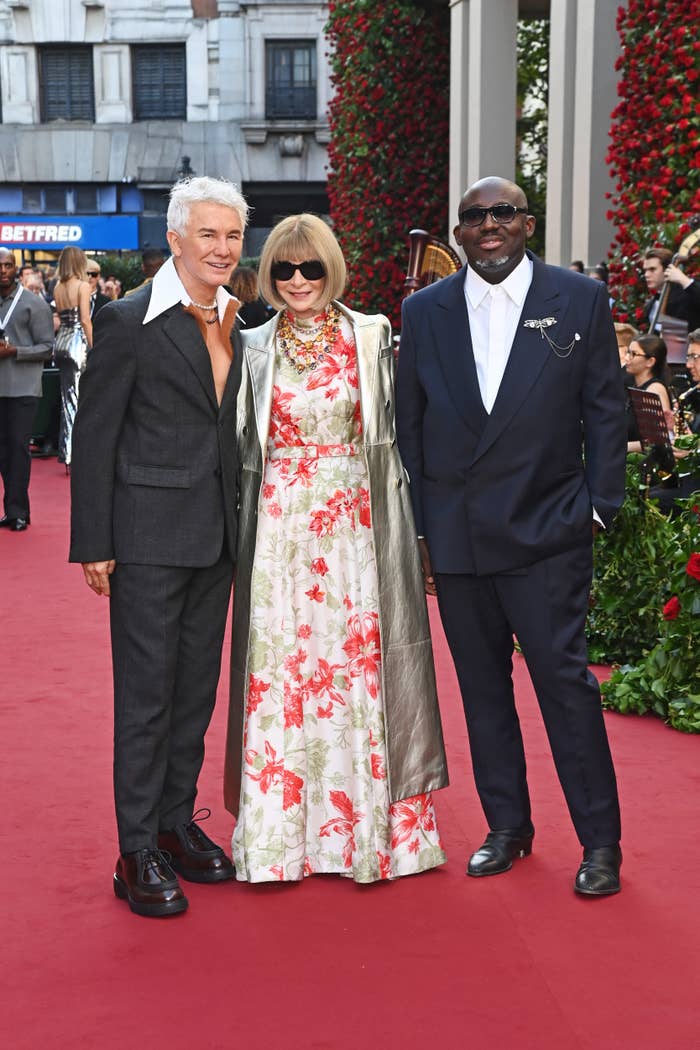 anna wintour on the red carpet with director Baz Luhrmann and Edward Enninful