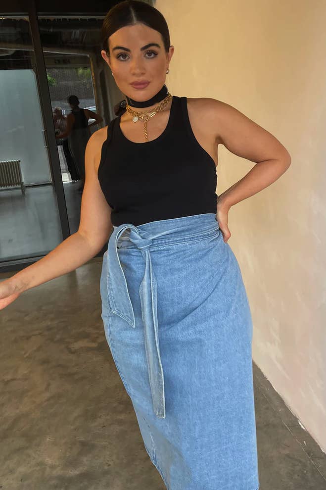 Black denim skirt outfit quiz buzzfeed best sale