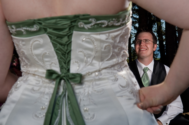 Unbelievable Man Swaps Fianc s Wedding Dress For Mom s Pick