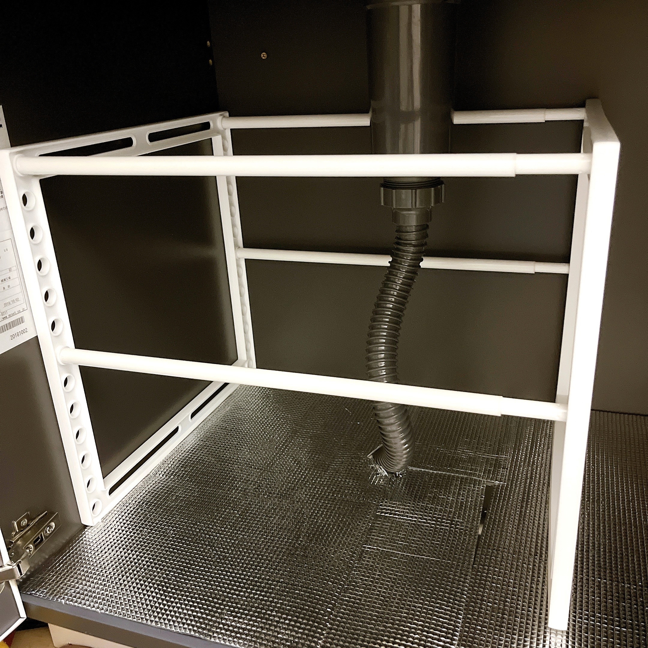 ニトリのオススメの商品「シンク下伸縮ラック（イータ 奥行40cm ホワイト）」