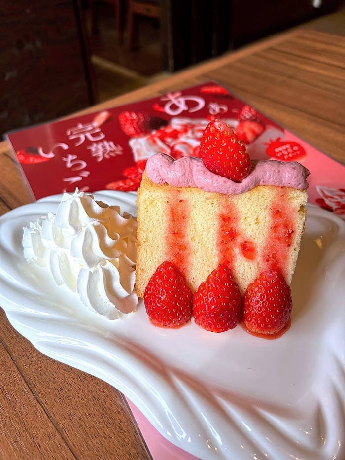 びっくりドンキーのおすすめ「シルキーソフトケーキ（いちご）」