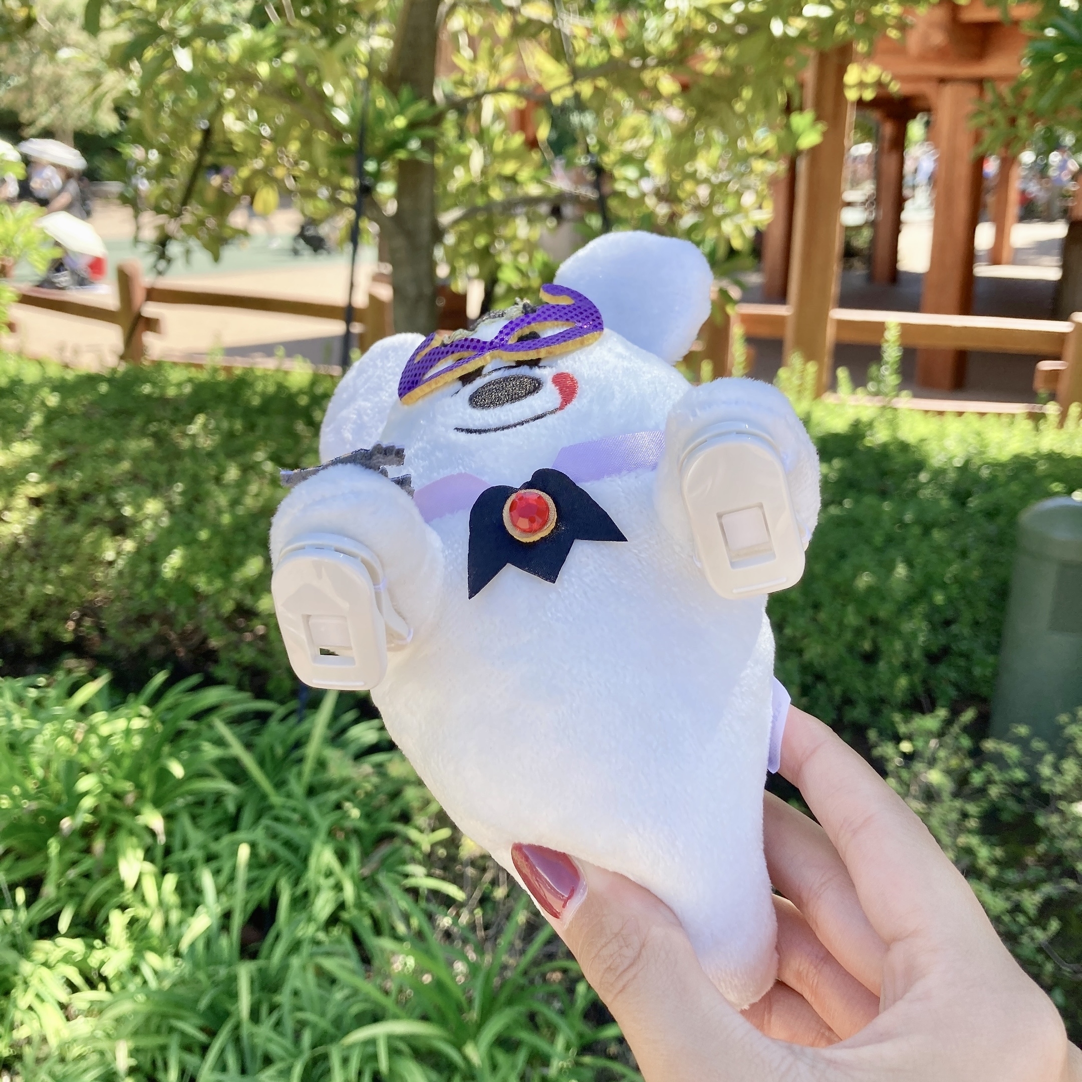 ディズニーランドとシーで買える、ハロウィーン限定の「くっつきぬいぐるみ」