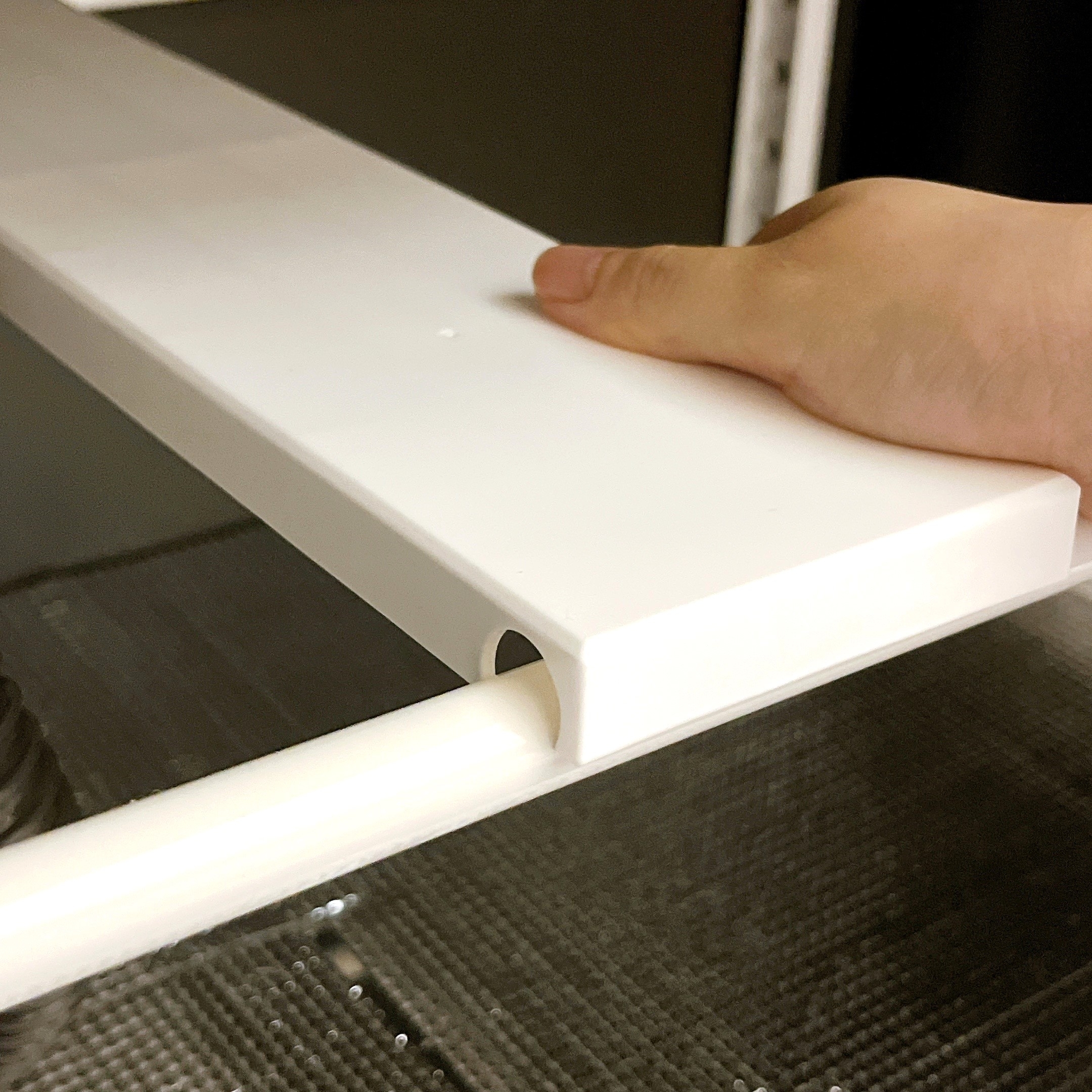 ニトリのオススメの商品「シンク下伸縮ラック（イータ 奥行40cm ホワイト）」