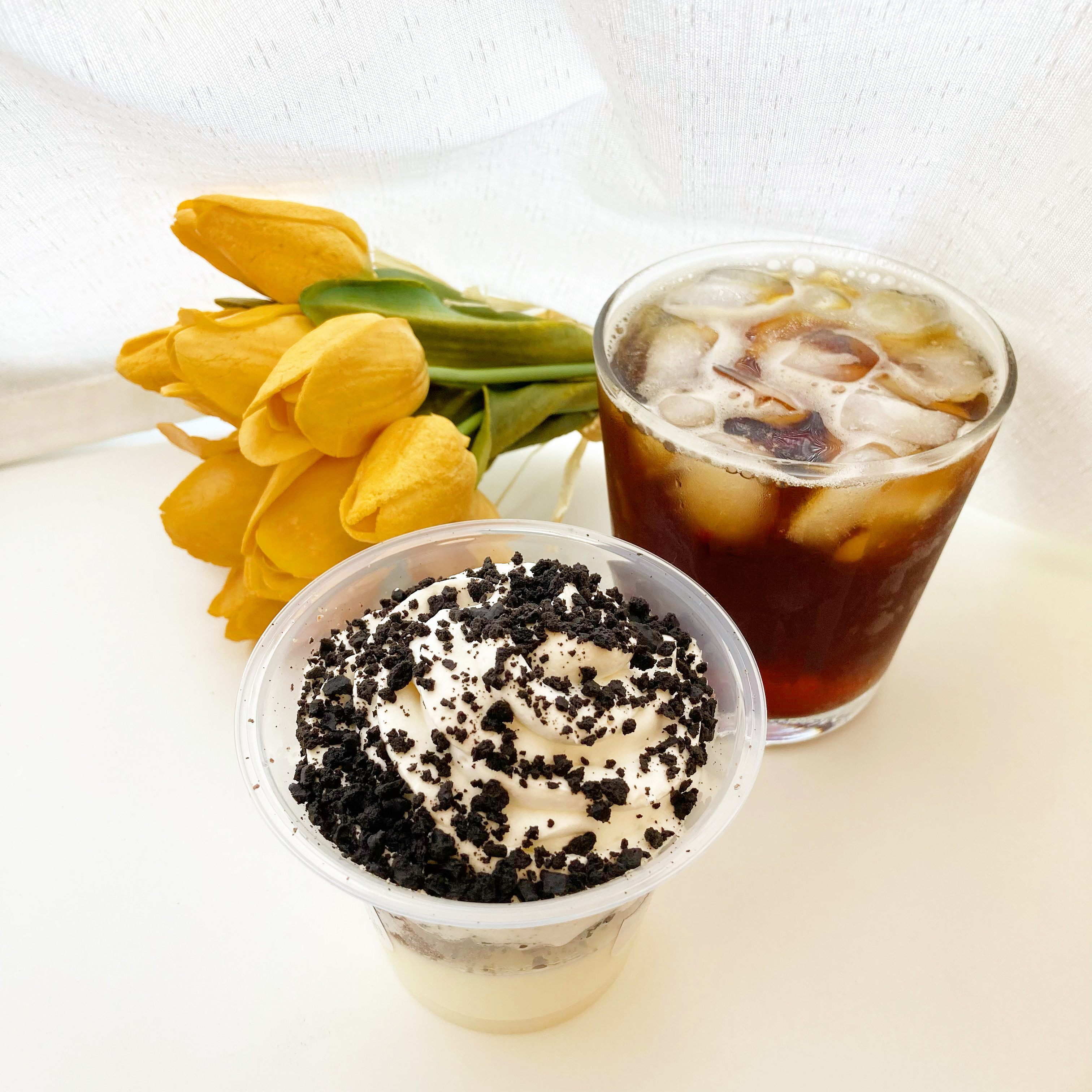 FamilyMart(ファミリーマート)の贅沢スイーツ「クッキー&クリームパフェ」