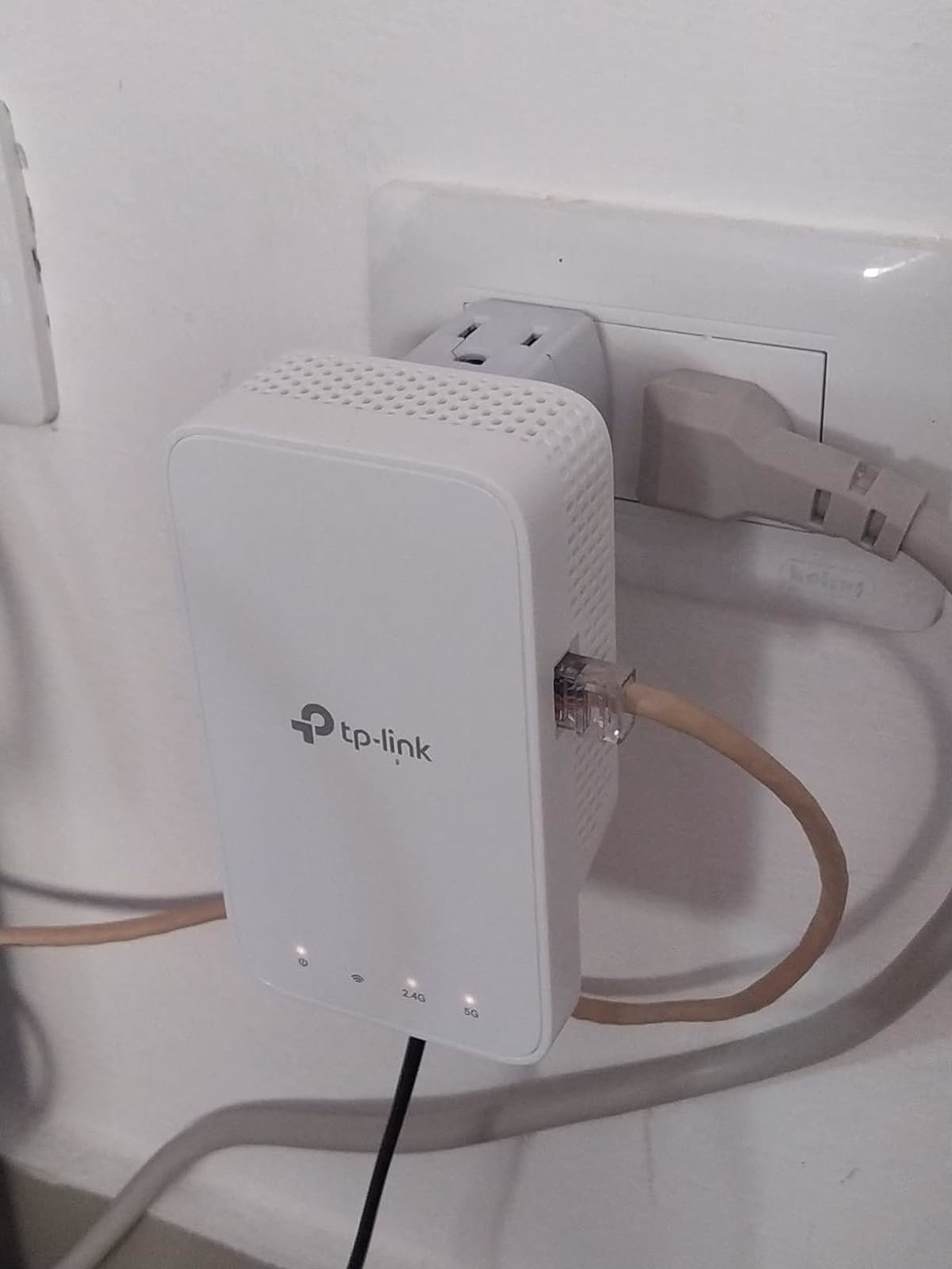 Reviewer&#x27;s photo of the Wi-Fi extender