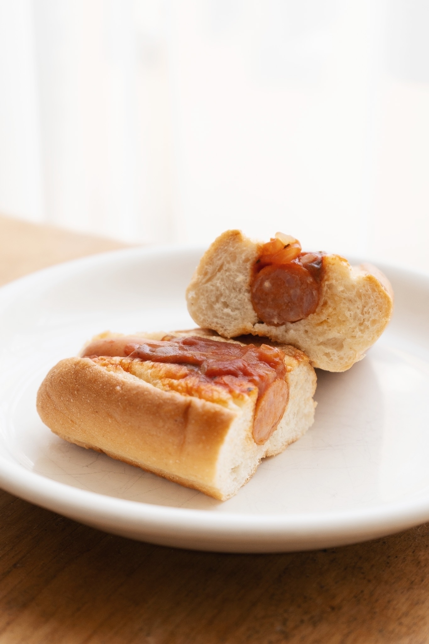 セブン-イレブンのおすすめフード「シャウエッセンチリのサルサドッグ」