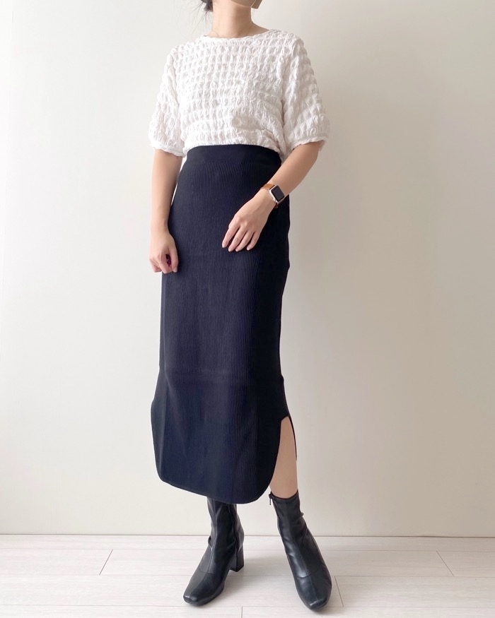 UNIQLO（ユニクロ）のおすすめスカート「3Dスフレヤーンリブサイドスリットスカートスムース」