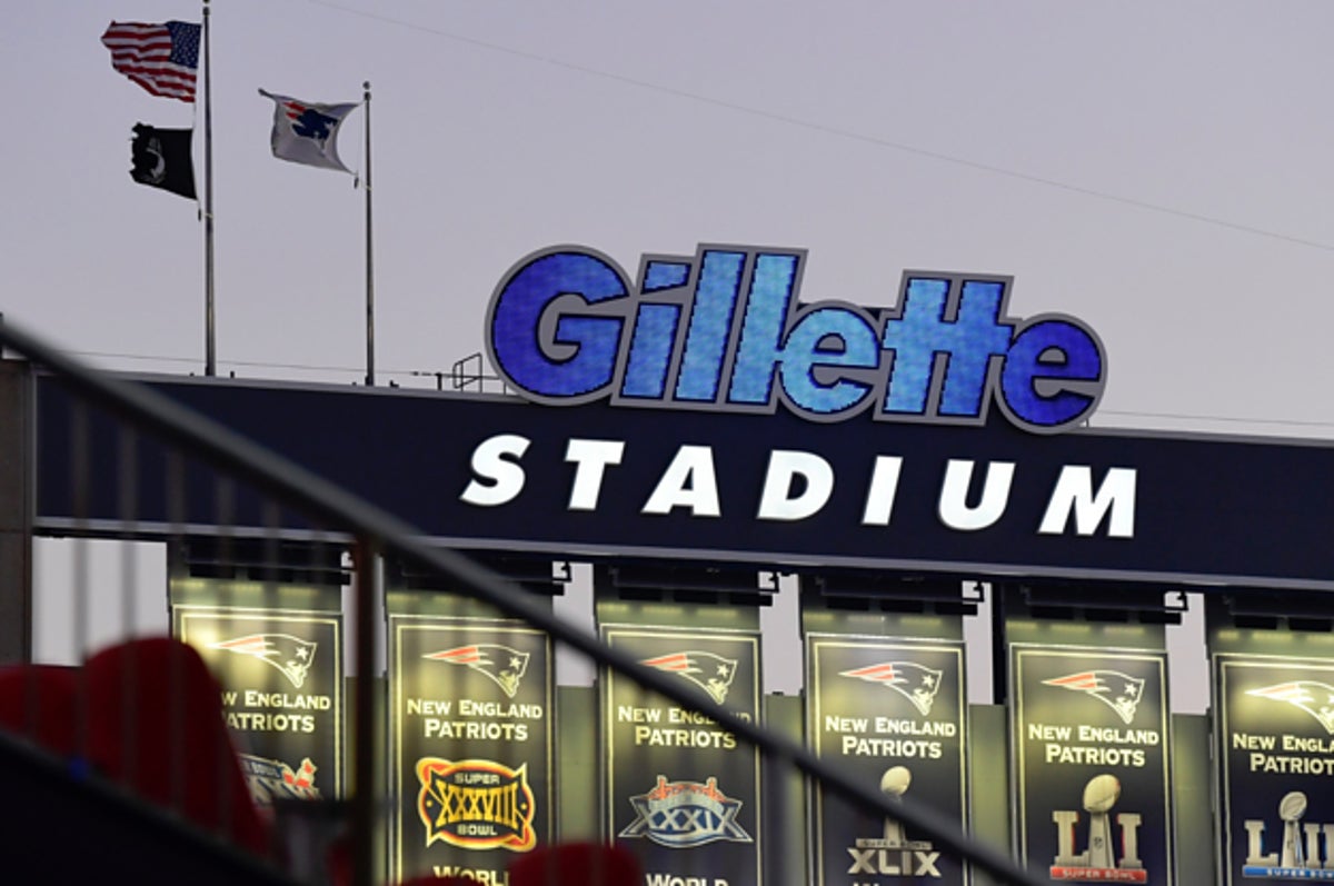 New England Patriots fan dies after being punched at game