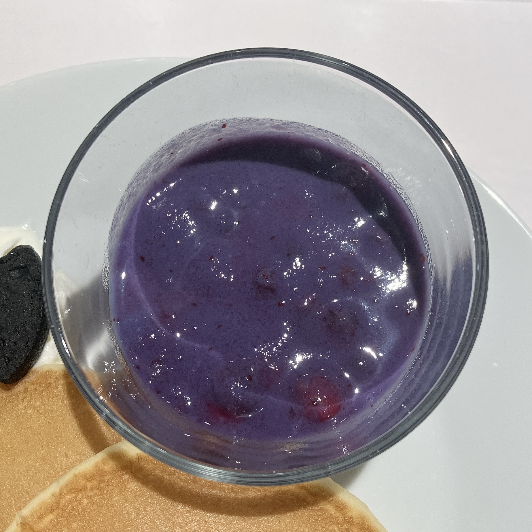 IKEA(イケア)のおすすめフード「かけて楽しい!魔女のベリーパンケーキ」