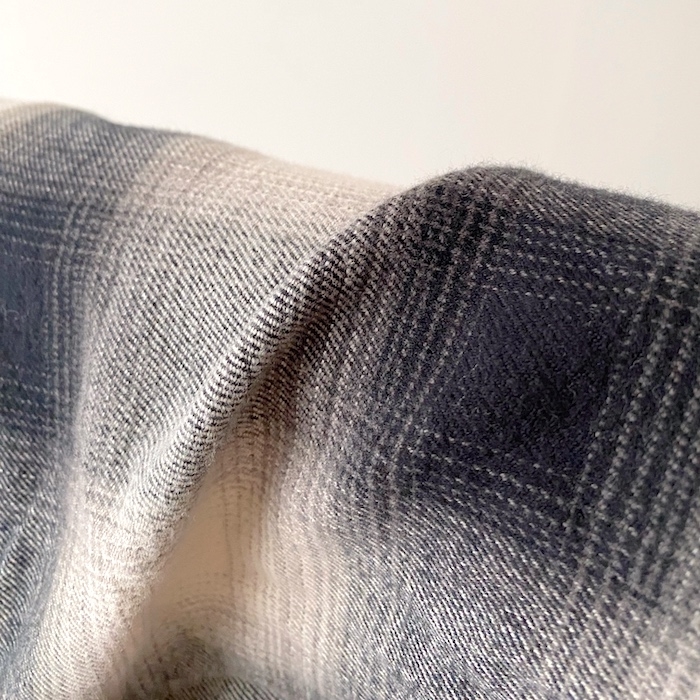 UNIQLO(ユニクロ)のおすすめアイテム「フランネルチェックシャツ(レギュラーカラー・長袖)」