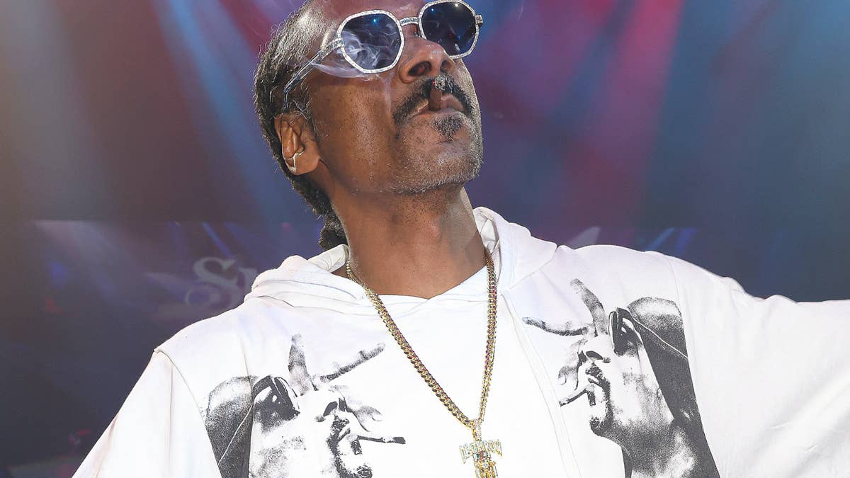 Last year, the Doggfather had to clear up a rumor that he smokes 150 joints a day.