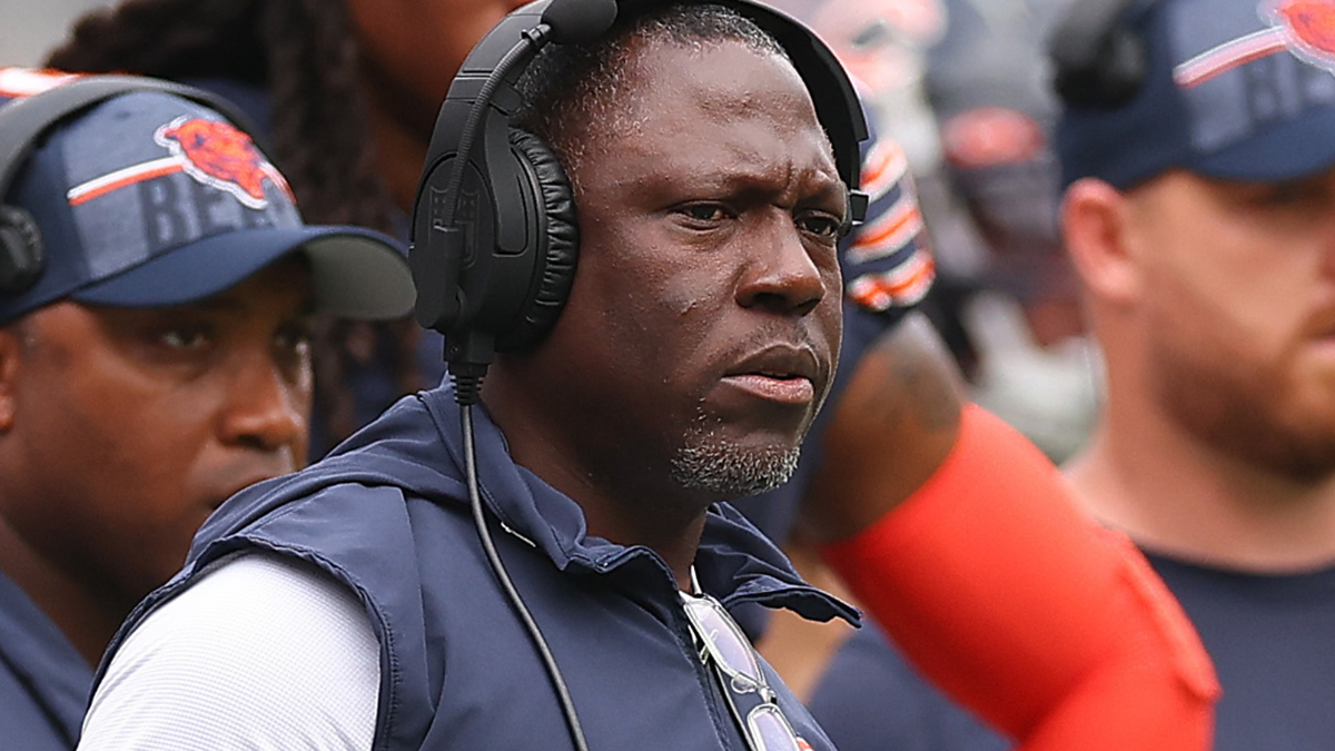 Alan Williams resigns as the defensive coordinator for the Chicago