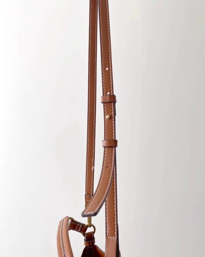 ZARA（ザラ）のおすすめバッグ「トップステッチ バケットバッグ」