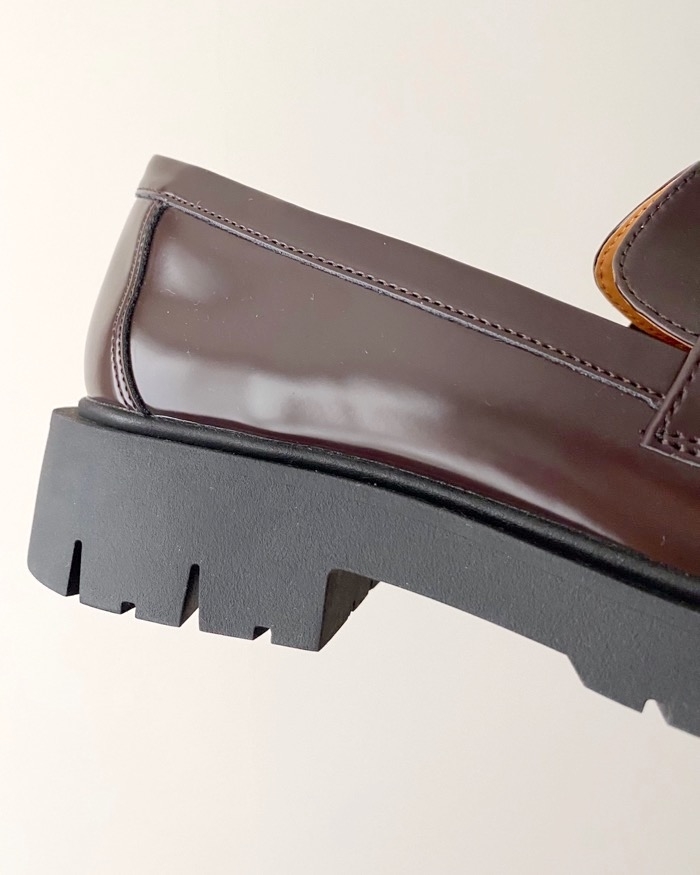 UNIQLO（ユニクロ）のおすすめアイテム「コンフィールタッチローファー」