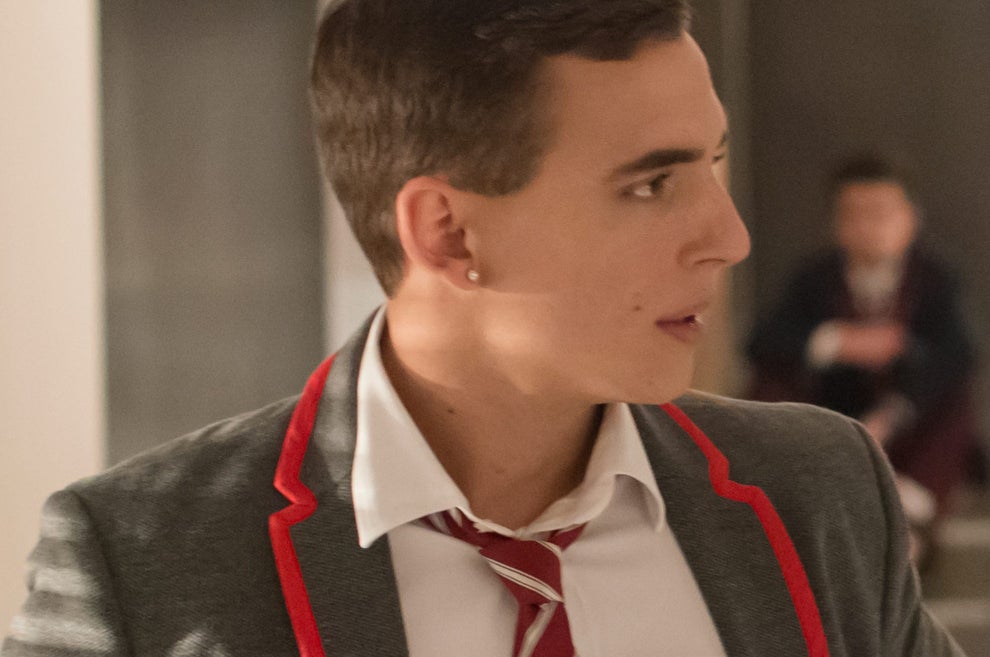 The Worst Ways TV Shows Handled An Actor Leaving