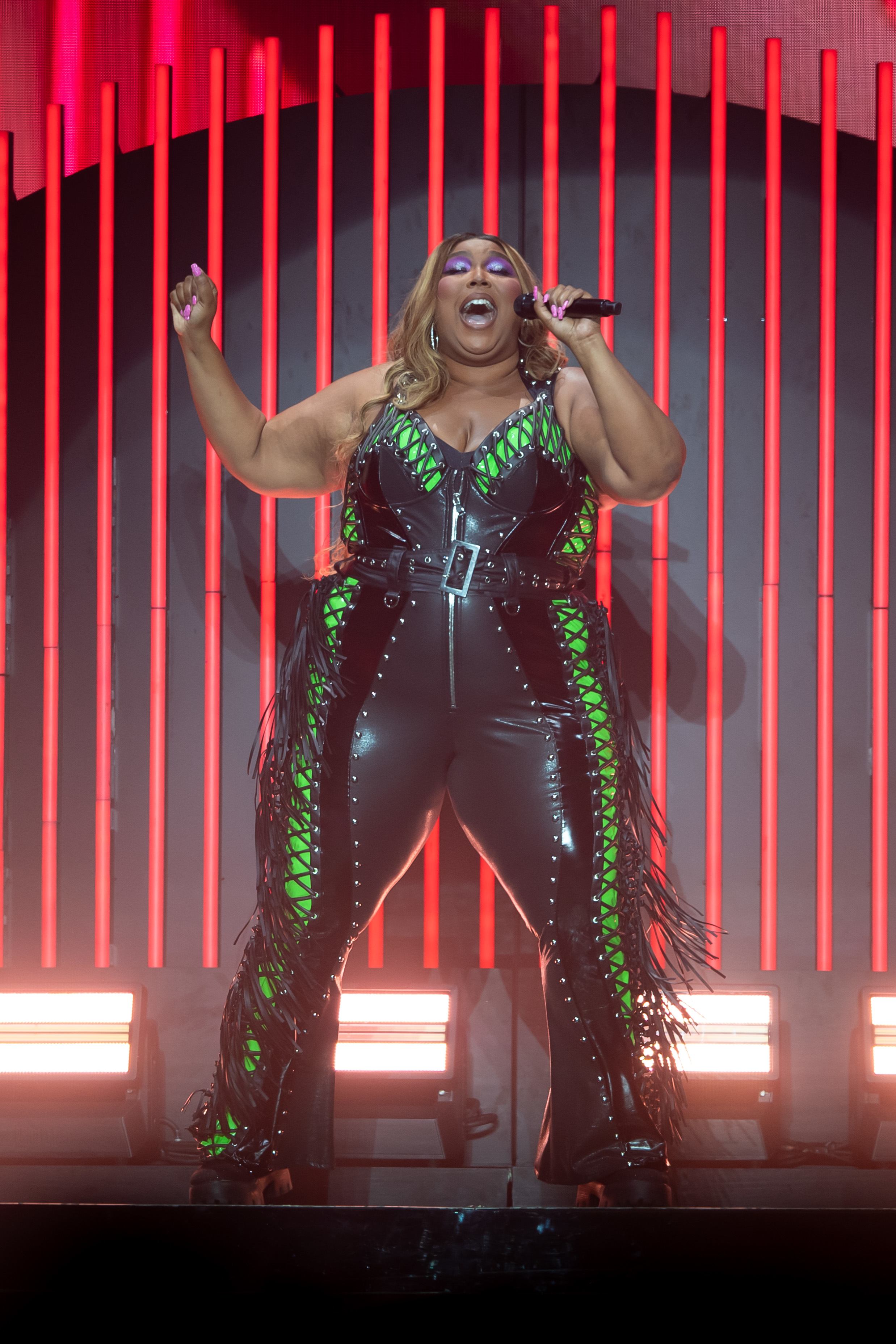 lizzo singing on stage