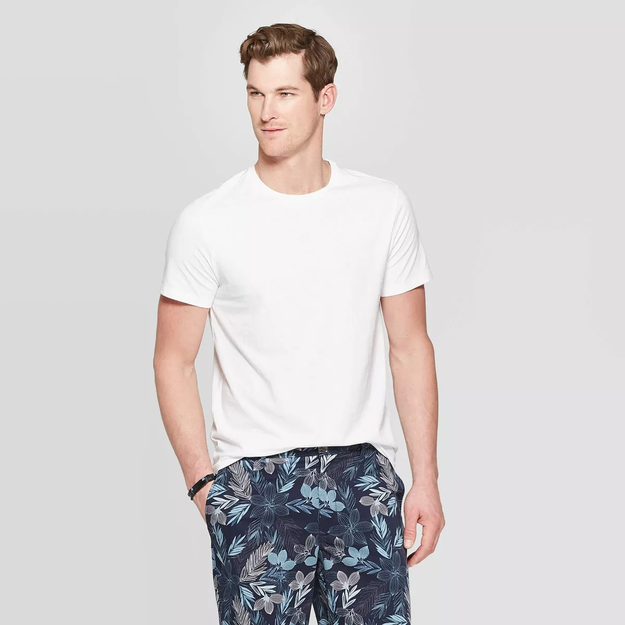 19 Best White T-Shirts for Men 2023