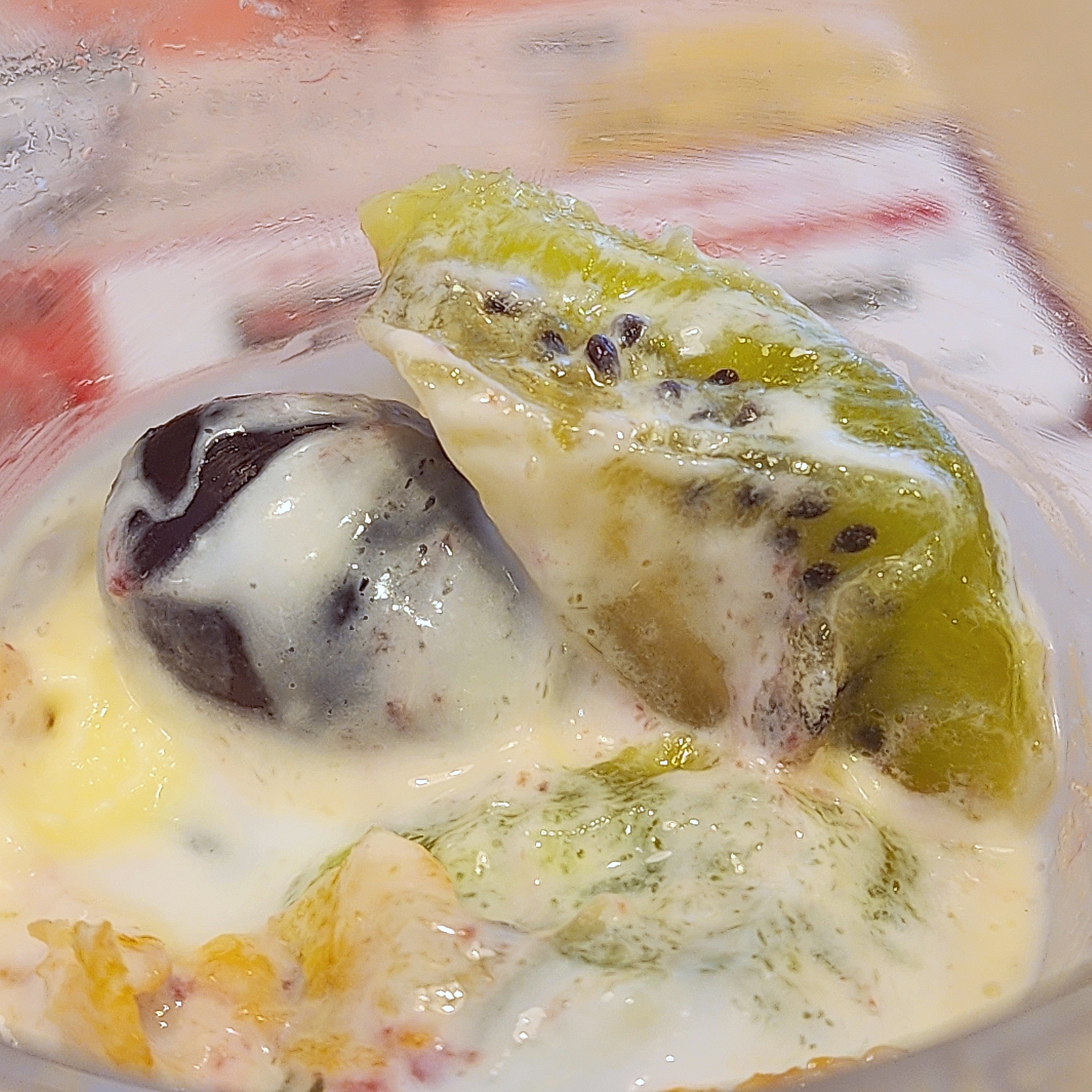 ガストのおすすめスイーツ「葡萄フロマージュパフェ」