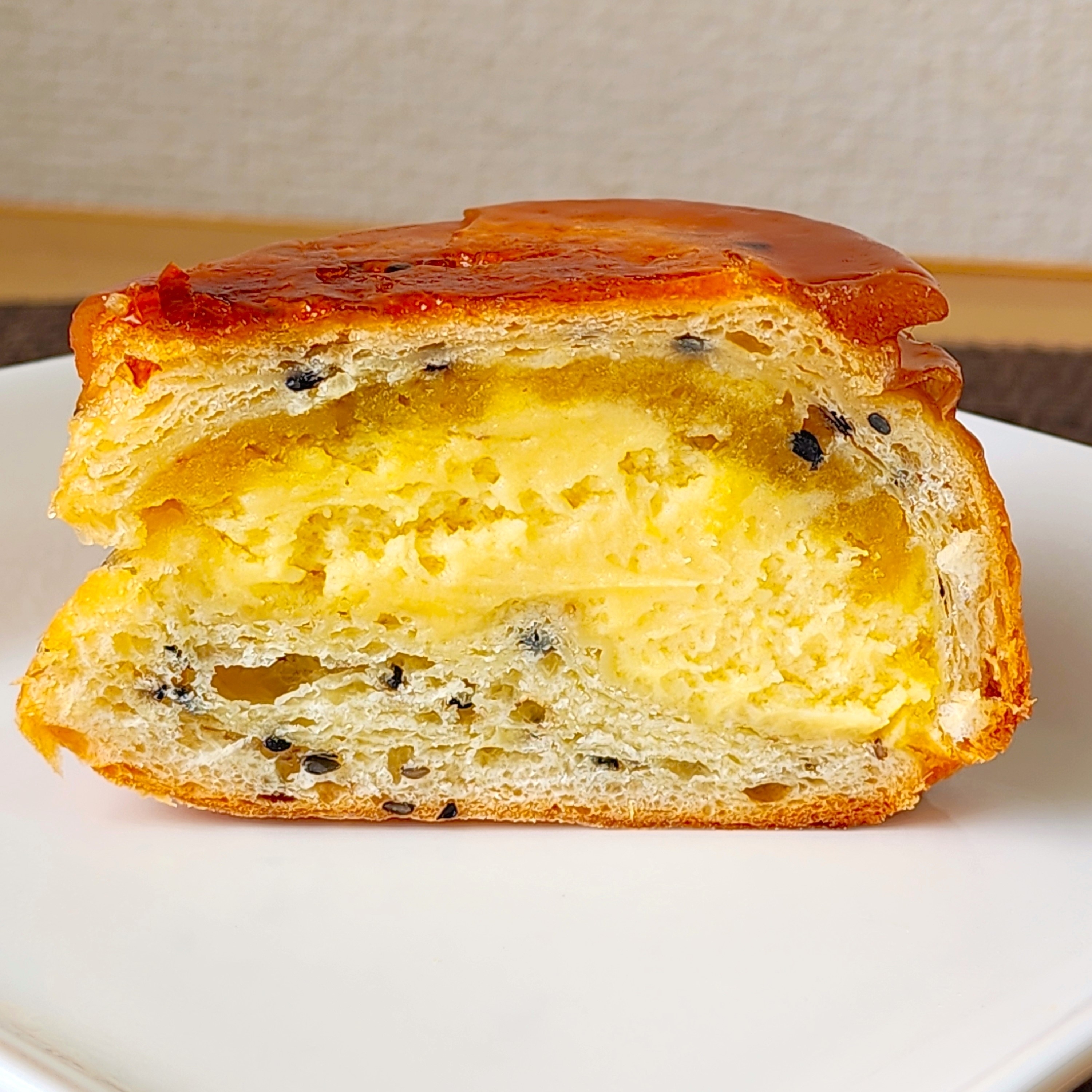 Family Mart（ファミリーマート）のおすすめスイーツ「おいものクイニーアマン」