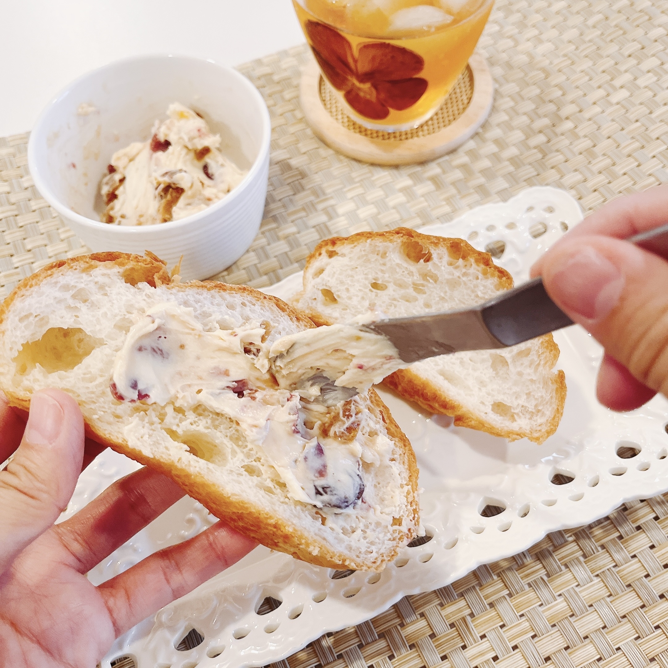 成城石井のオススメの商品「4種ドライフルーツのクリームチーズ」