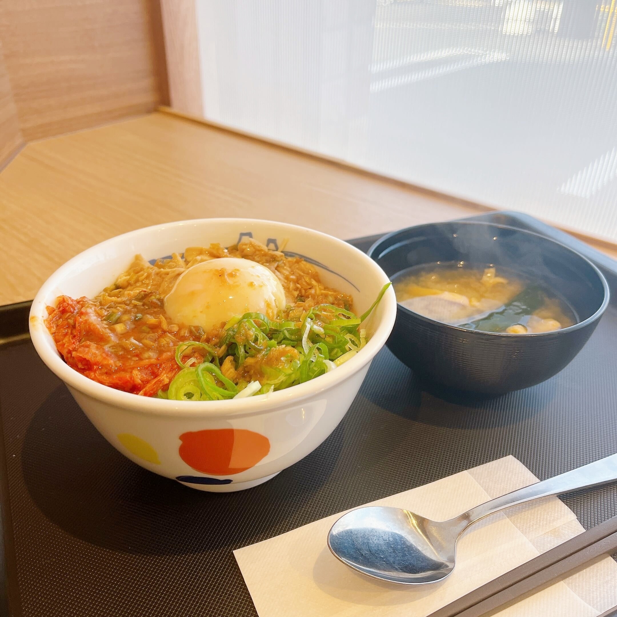 松屋のオススメの期間限定メニュー「鶏肉飯」