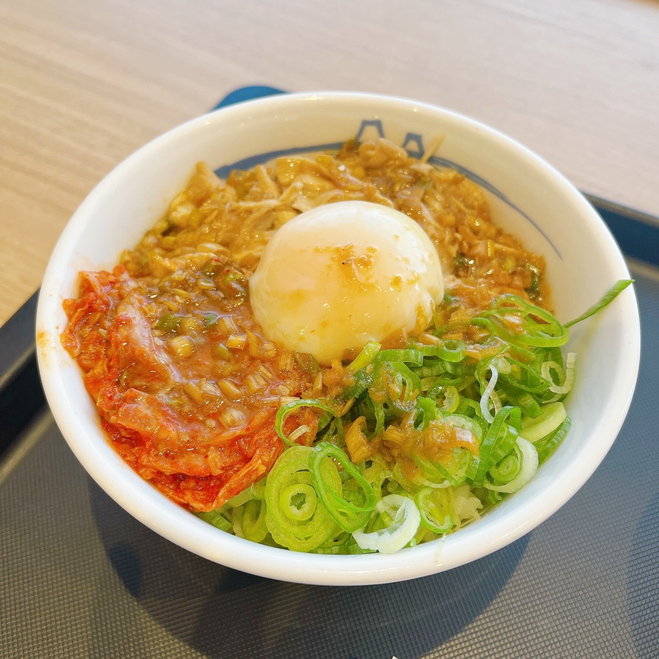 松屋のオススメの期間限定メニュー「鶏肉飯」