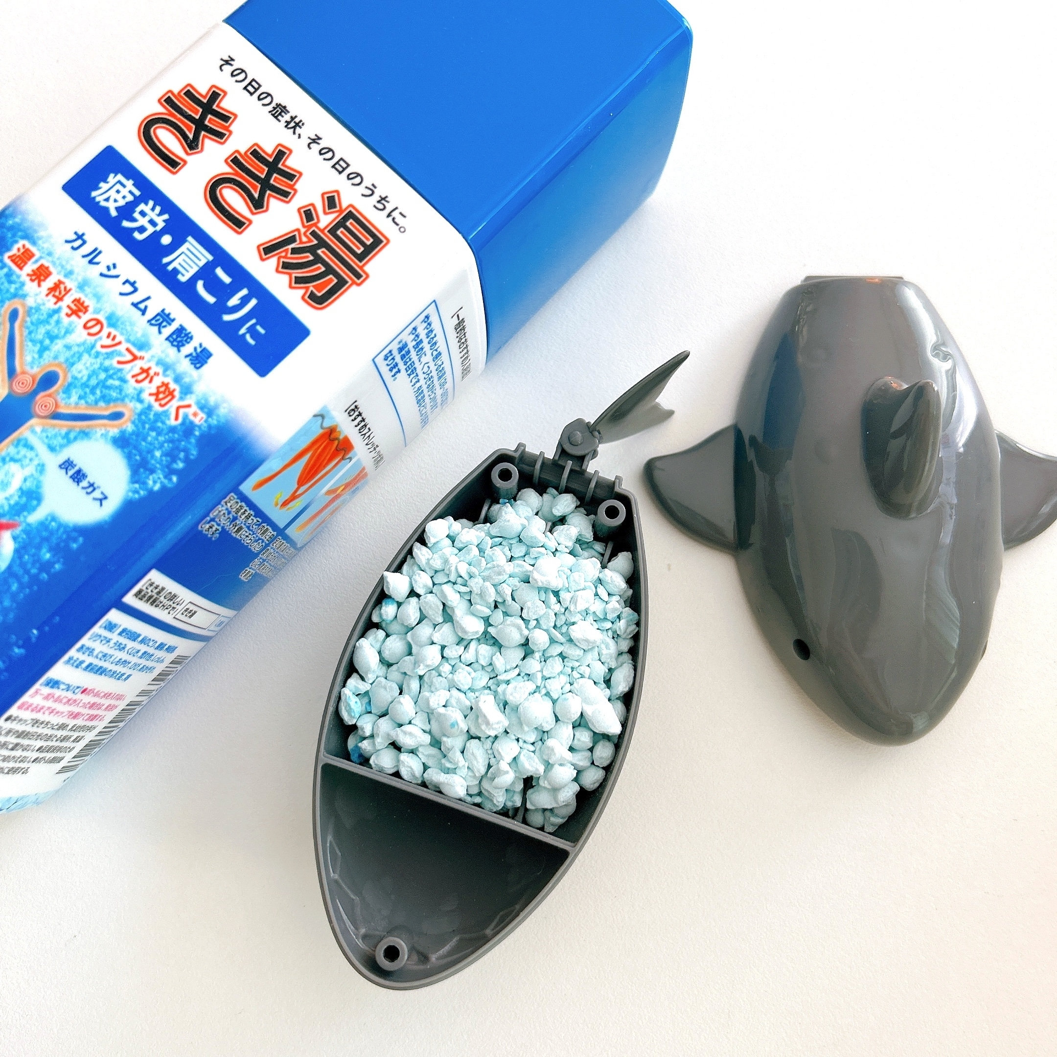 DAISO(ダイソー)のおすすめオモチャ「すすむシャーク」