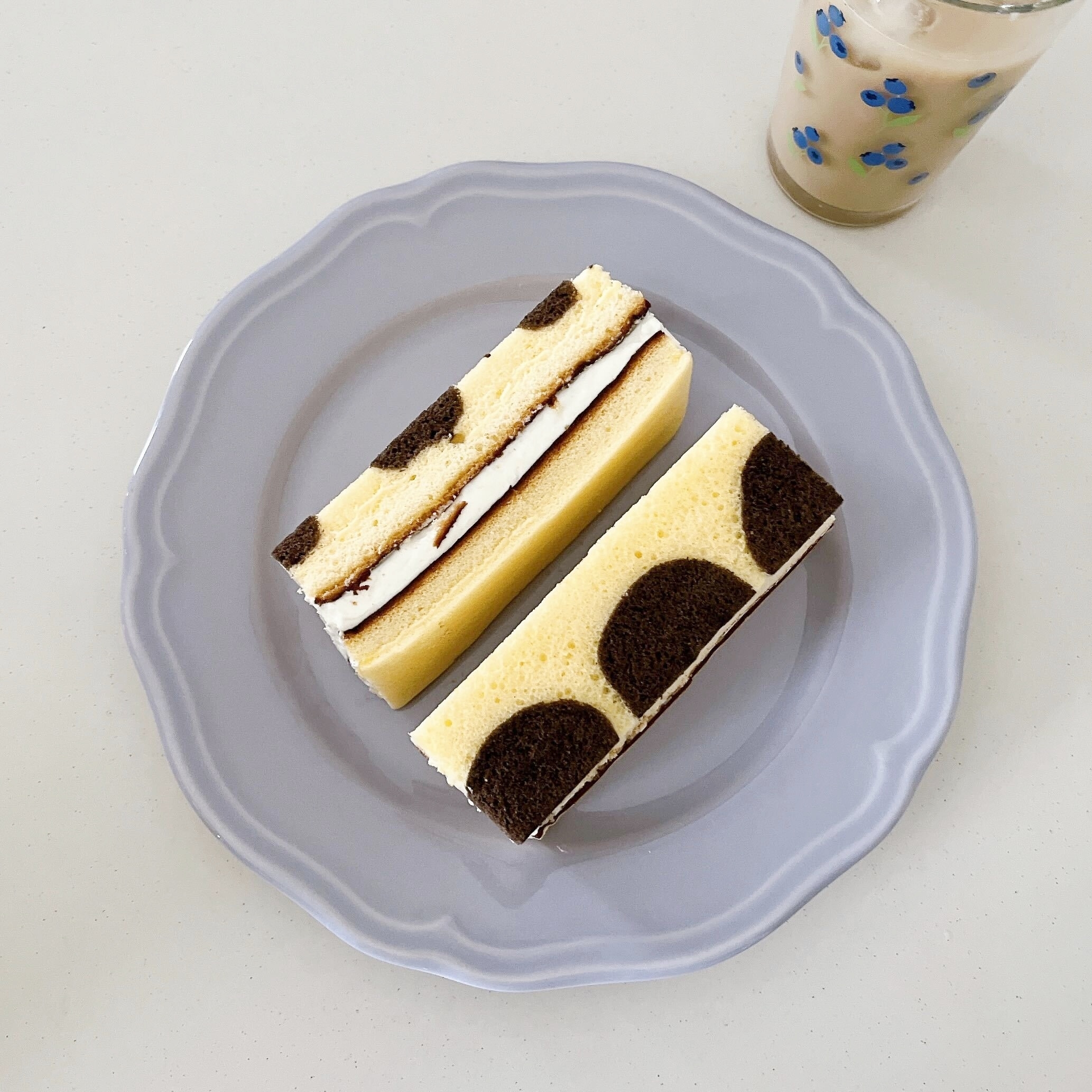 セブン-イレブンのオススメのスイーツ「7プレミアム バニラクリームサンド2個入」