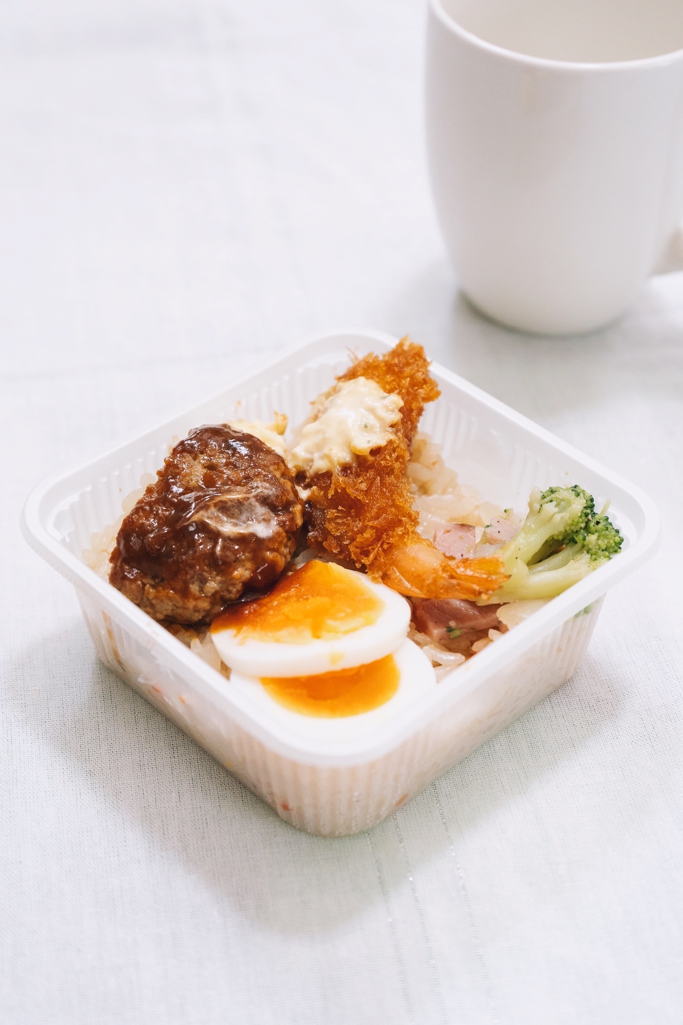 セブンのオススメグルメ「一膳ごはん 洋食ランチ」