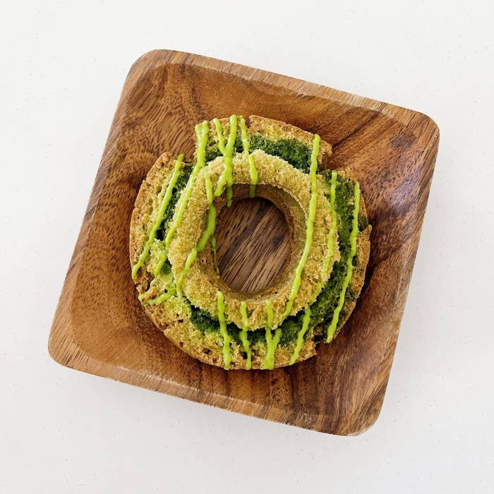 セブン-イレブンのオススメのスイーツ「伊藤久右衛門監修 オールドファッション宇治抹茶」