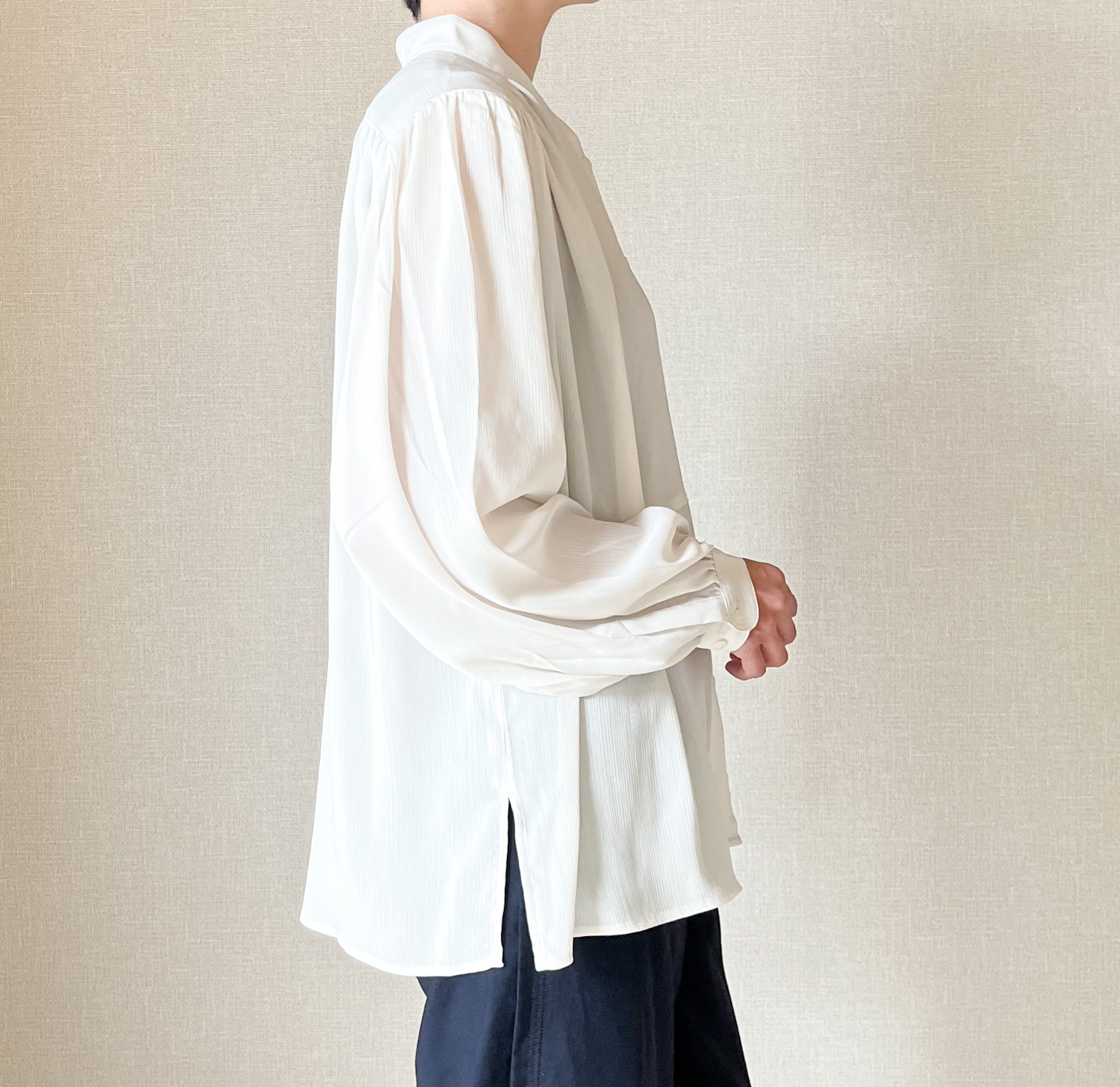 UNIQLO(ユニクロ)のおすすめアイテム「ボリュームスリーブブラウス(長袖)」