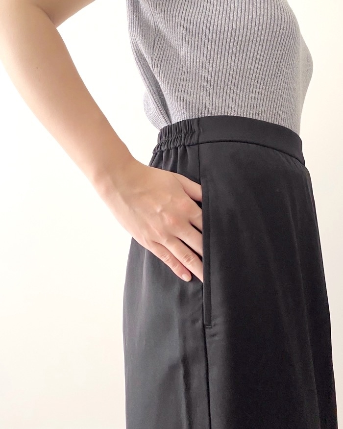 無印良品のオススメのスカート「再生ポリエステルタックスカート」