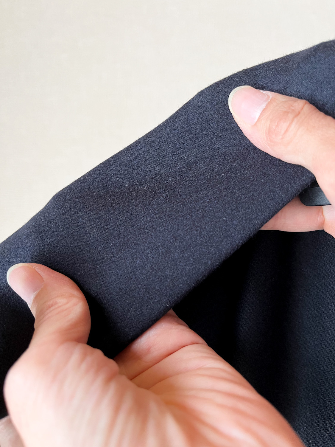 ユニクロのオススメのスカート「ブラッシュドジャージーフレアスカート(丈標準80cm~84cm)」