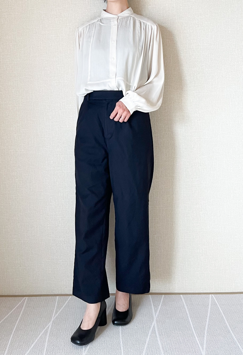 UNIQLO（ユニクロ）のおすすめアイテム「ボリュームスリーブブラウス（長袖）」