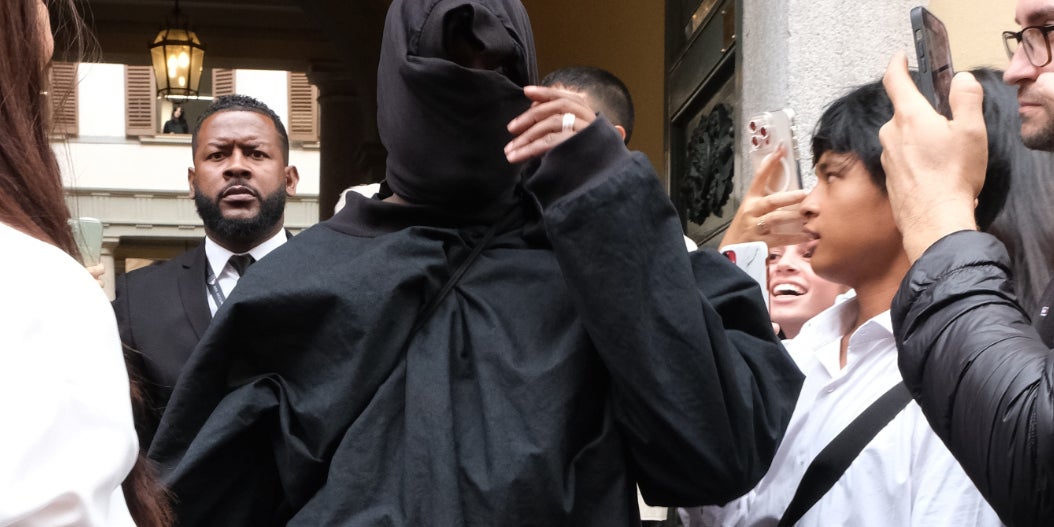 Kanye West Reportedly Breaking Italian Anti-Terror Laws by Wearing Face Mask - Vimarsana News